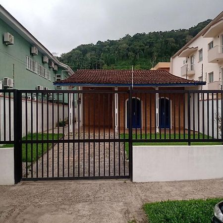 Casa Praia Grande Com Churrasqueira Villa Ubatuba Bagian luar foto