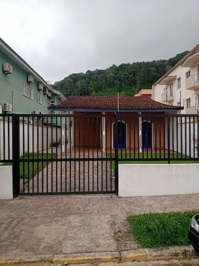 Casa Praia Grande Com Churrasqueira Villa Ubatuba Bagian luar foto